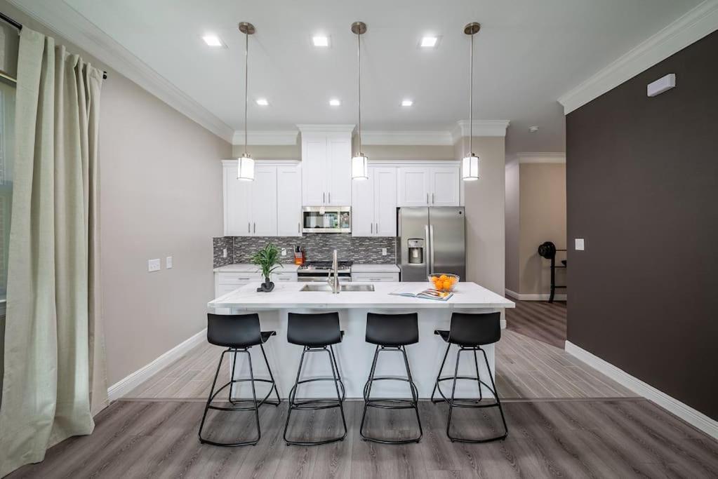 Pet OK, 10 min to Alphaland, Home Gym, Gated - Property Image 2