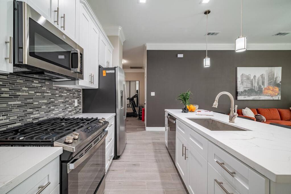 Pet OK, 10 min to Alphaland, Home Gym, Gated - Property Image 9