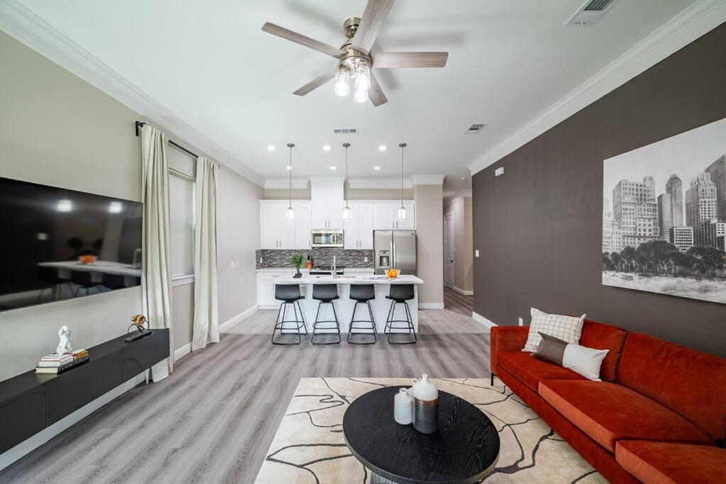 Pet OK, 10 min to Alphaland, Home Gym, Gated - Property Image 7