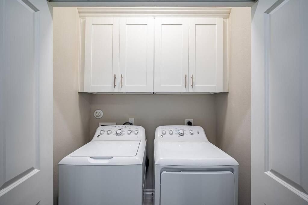 Pet OK, 10 min to Alphaland, Home Gym, Gated - Property Image 4