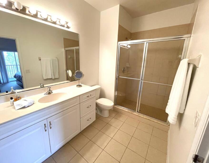 Affordable Condo 3 miles from Disney and Golf!