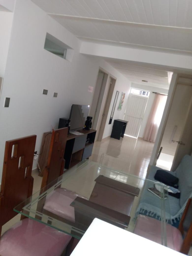 ALQUILO''APARTAMENTO COMPLETO con ZONA PRIVADA SOCIAL BARBECUE BBQ'' para FAMILIAS-3 HABITACION-2 duchas