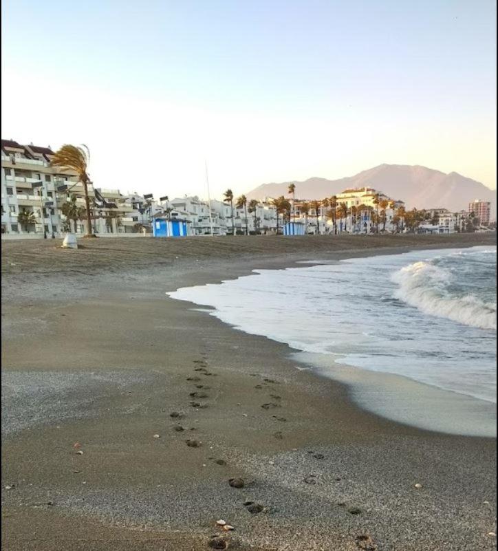 Lovely Aldea Beach Apartment