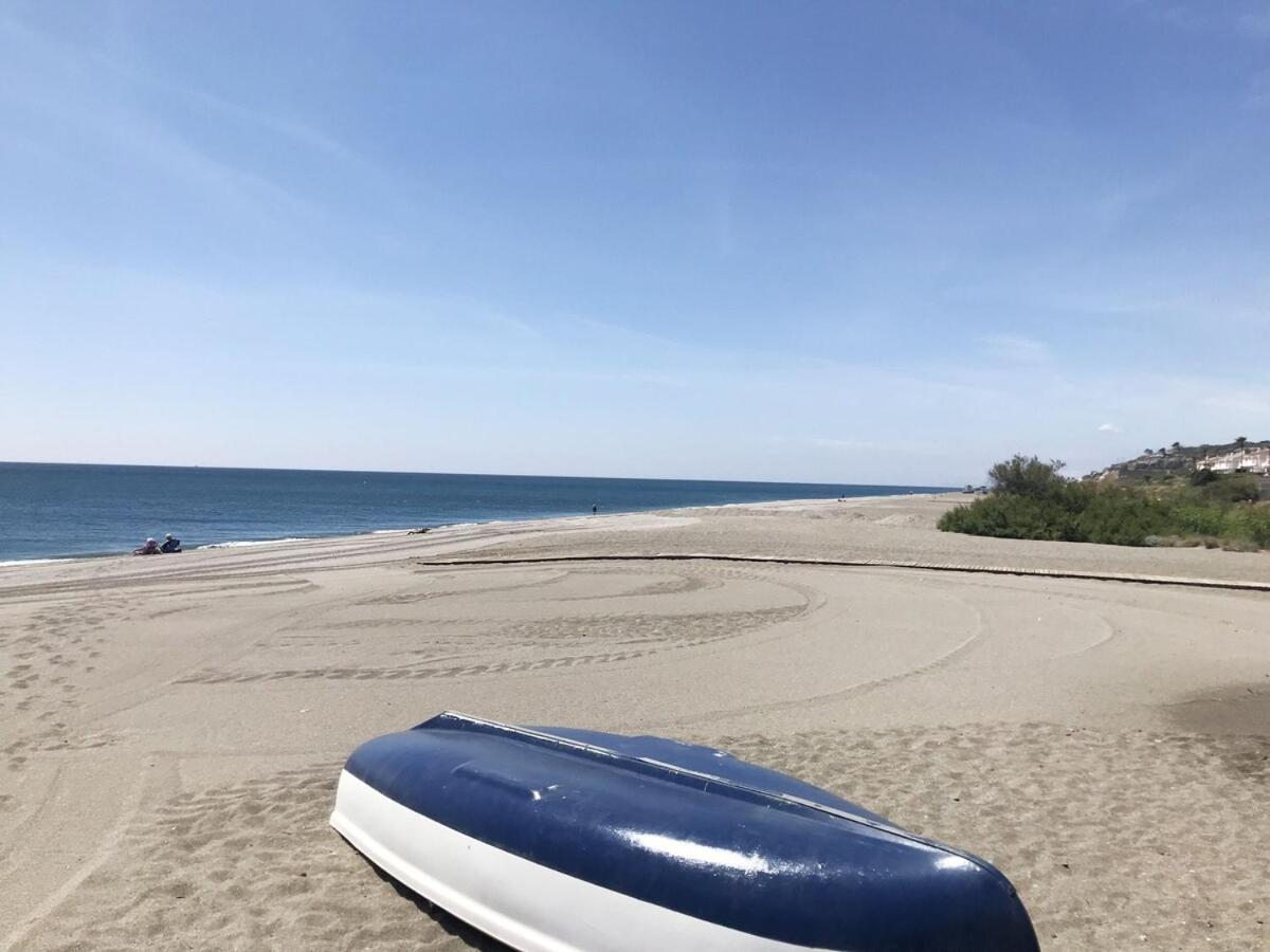 Lovely Aldea Beach Apartment
