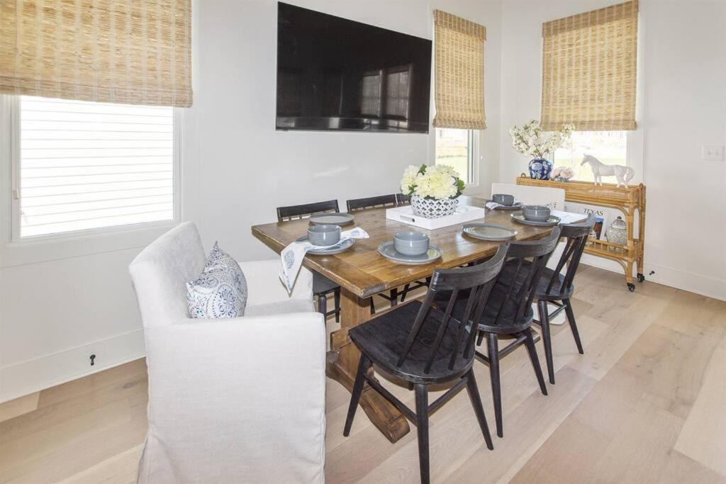 Oxford The Bluebonnet Luxury Home view 5