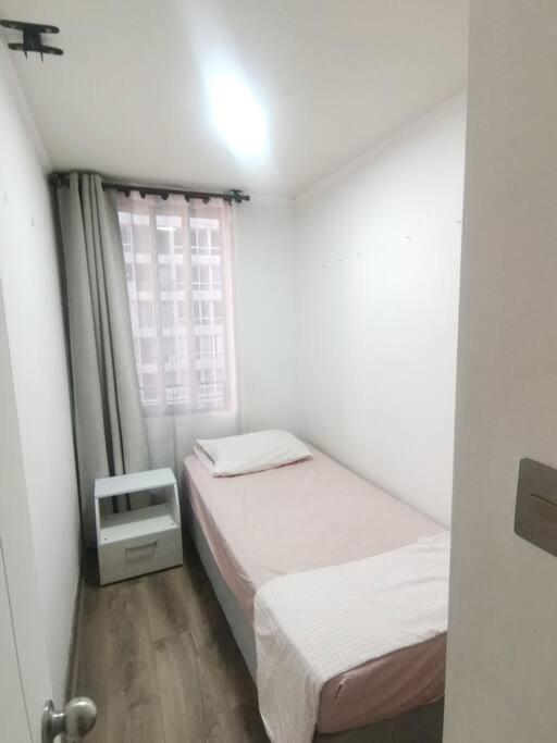 Habitación para estudiantes cercano al Metro L1