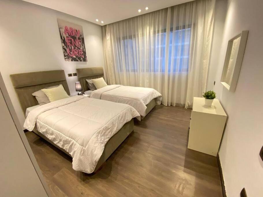 Luxurious Apartment LakeView 2BR 56 view 4