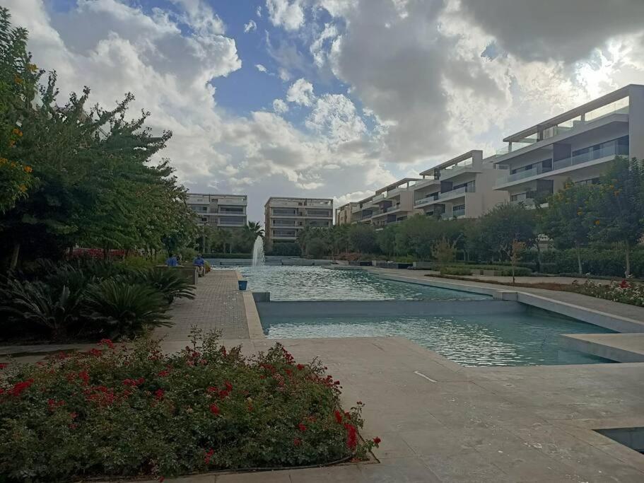 Luxurious Apartment LakeView 2BR 56 view 5
