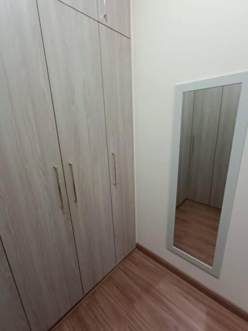 Studio Moderno a 5 Minutos da Praia - NSC371-702