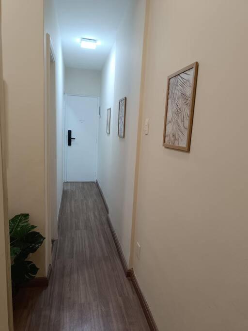 Studio Moderno a 5 Minutos da Praia - NSC371-702