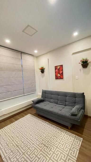 Studio Moderno a 5 Minutos da Praia - NSC371-702