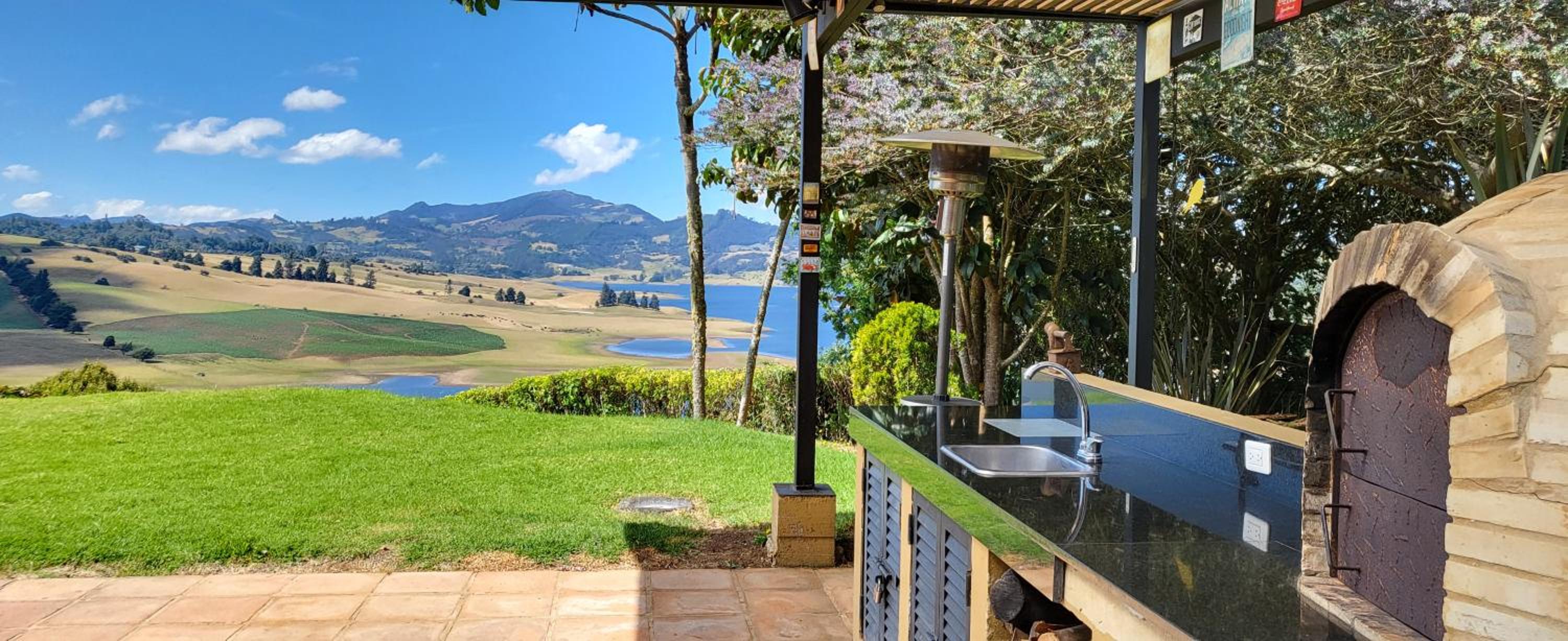 Mágica CASA FINCA represa del Sisga wi-fi, tv, BBQ