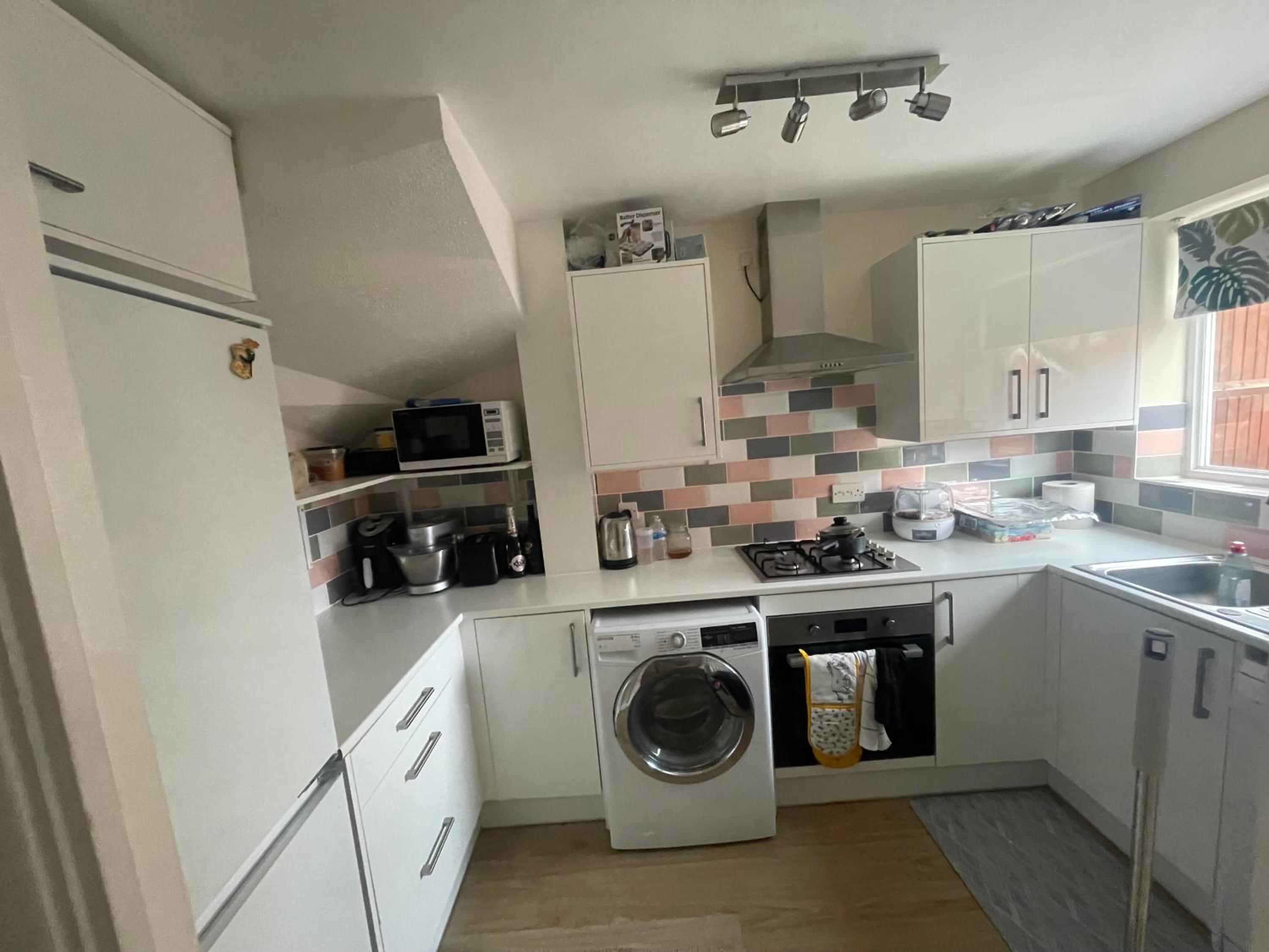 Double room in a cul de sac area view 2