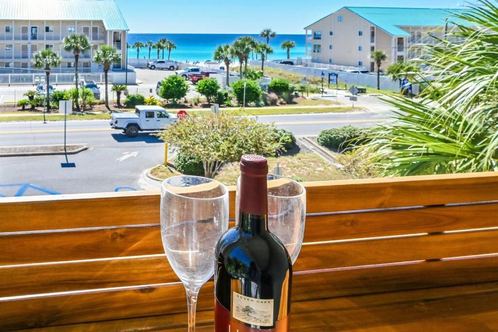 Grand Caribbean 310 - The Surf Shack view 3