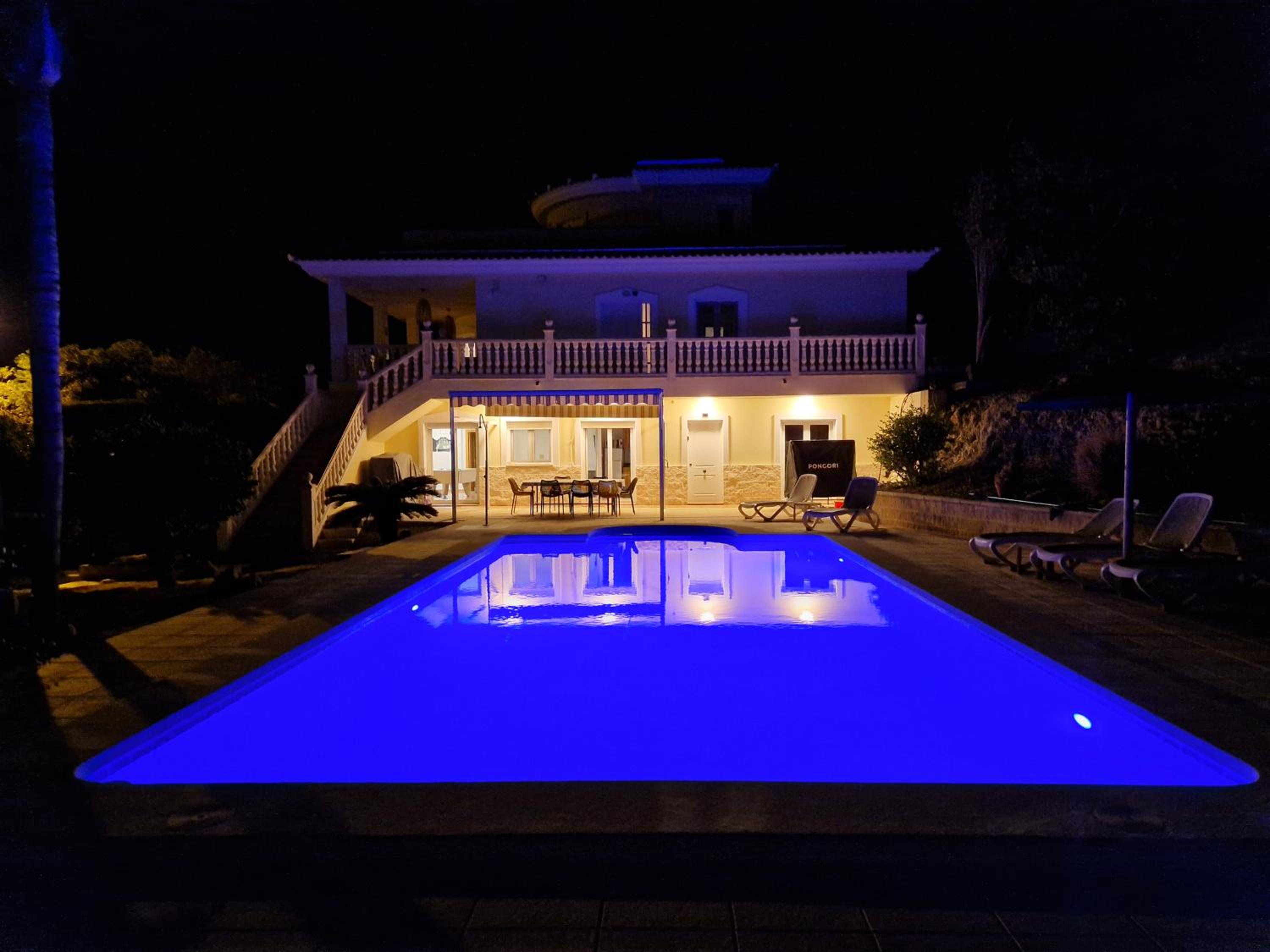 Casa Gran Mirador - Ruime vakantie villa met groot privé zwembad 8-14 pers view 2