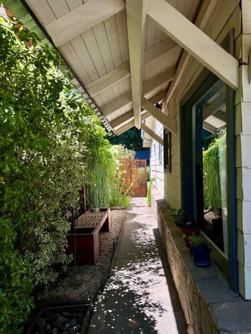 Casa con jardín en barrio tranquilo