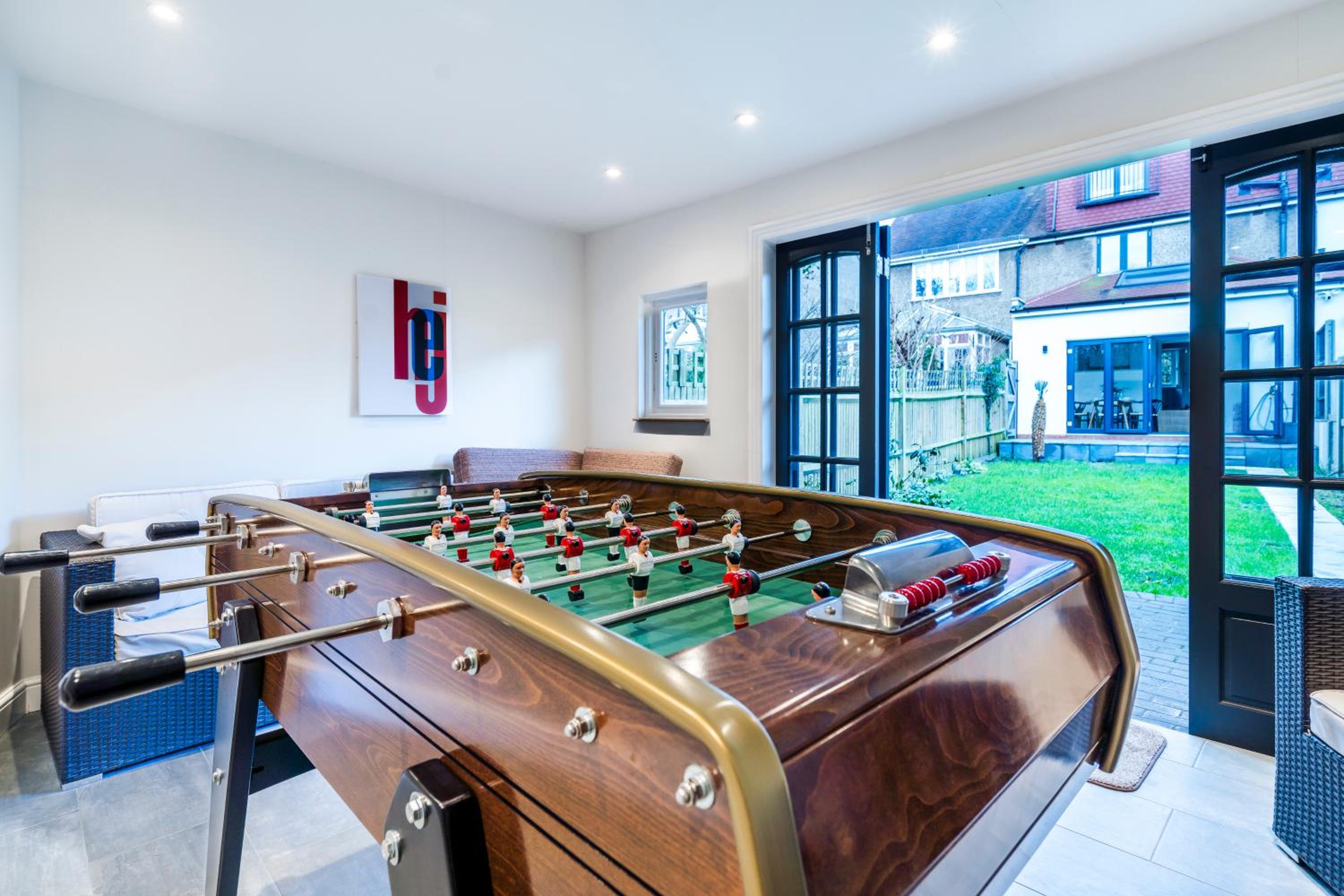 Cozy 3 Bedroom Terrace Cottage in Epsom