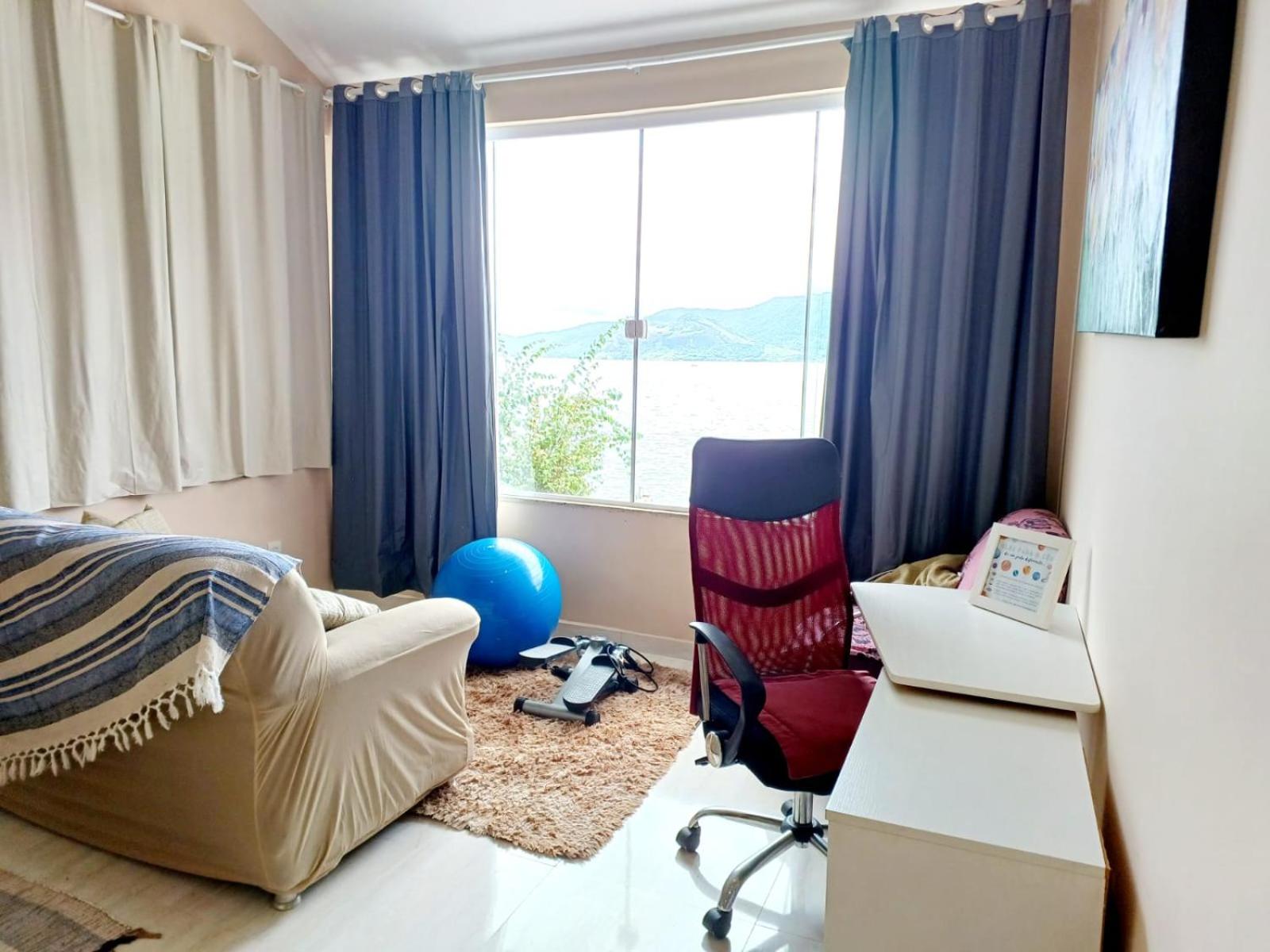 Casa na Ilha Jardim pé na areia