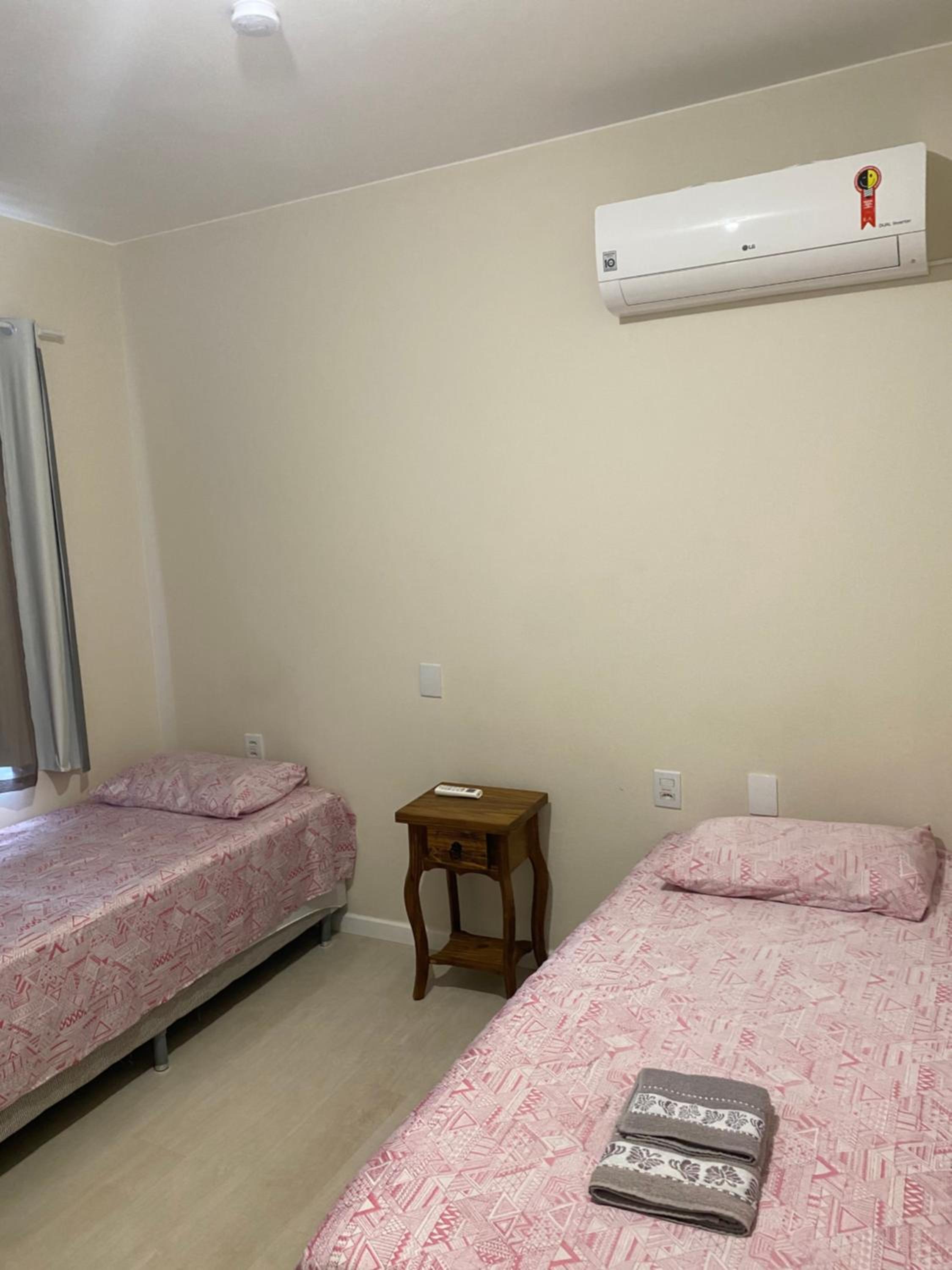 Casa temporada para grupos 10 Pessoas, prox. a vila Germânica Blumenau