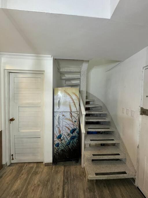 Cómodo apartamento con vista al mar y la montaña