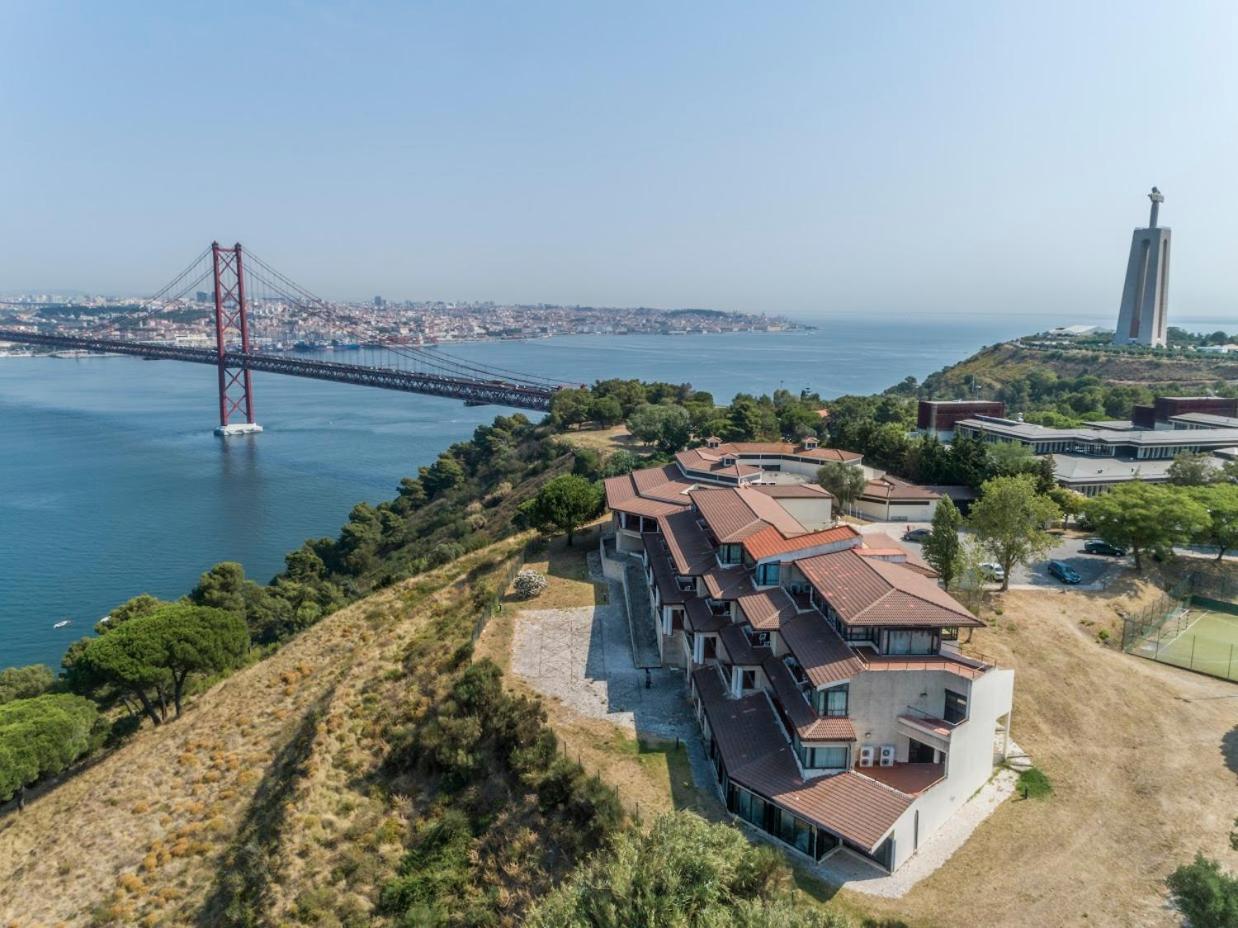 HI Almada - Pousada de Juventude