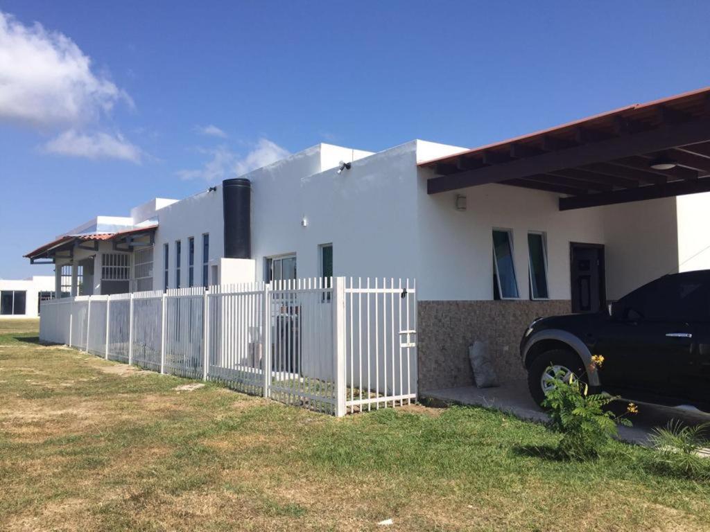 MM VILLA view 4