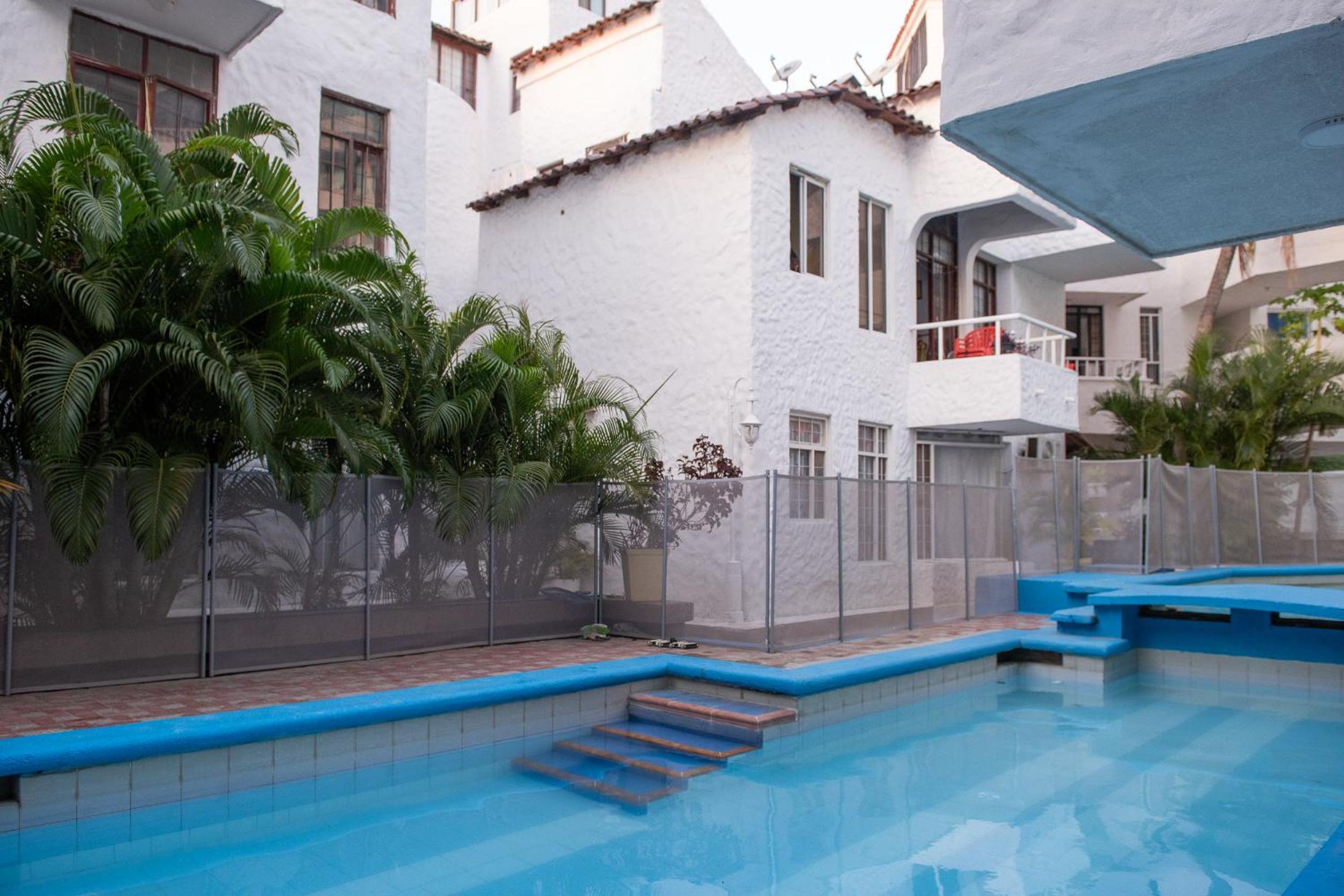 Cómodo apartamento con vista al mar y la montaña