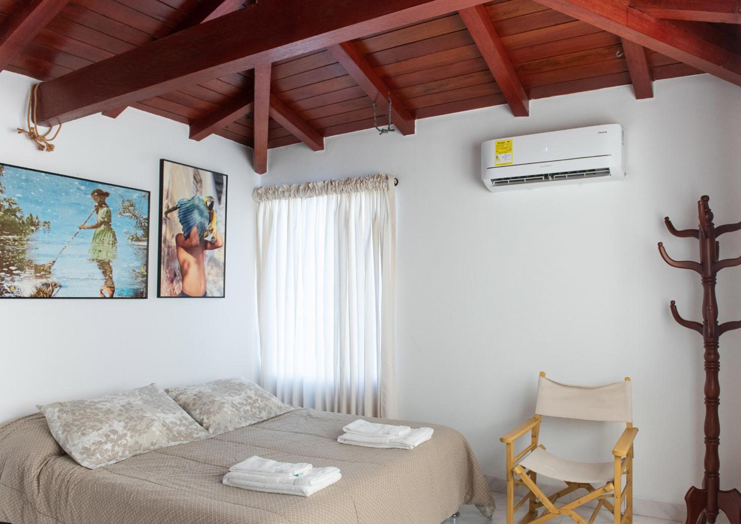 Cómodo apartamento con vista al mar y la montaña