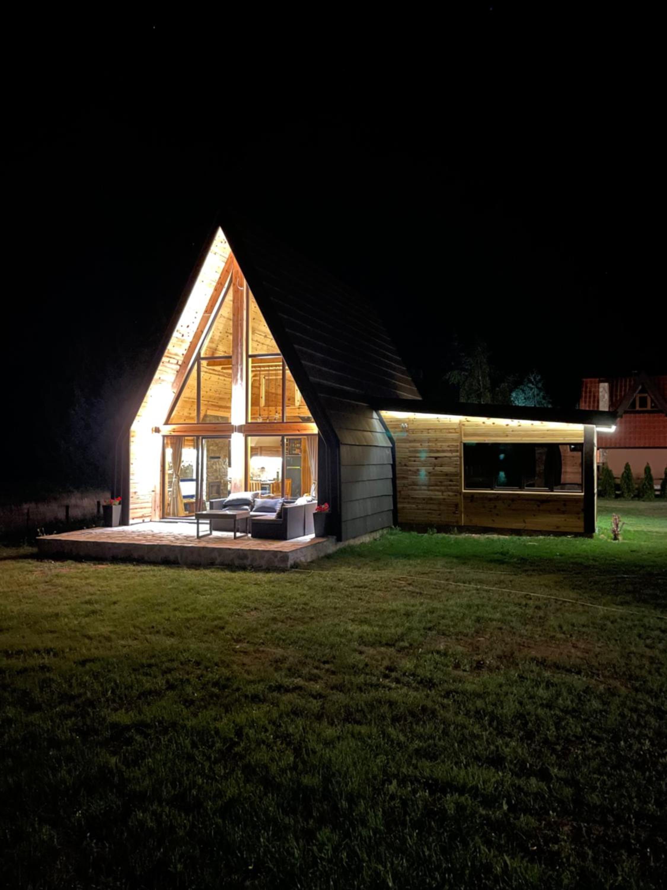 Popovic SPA house Tara view 2