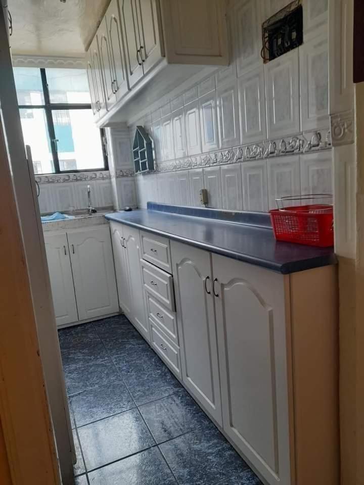 Departamento Amoblado en Quito Norte, sector la Udla Universidad Av Granados