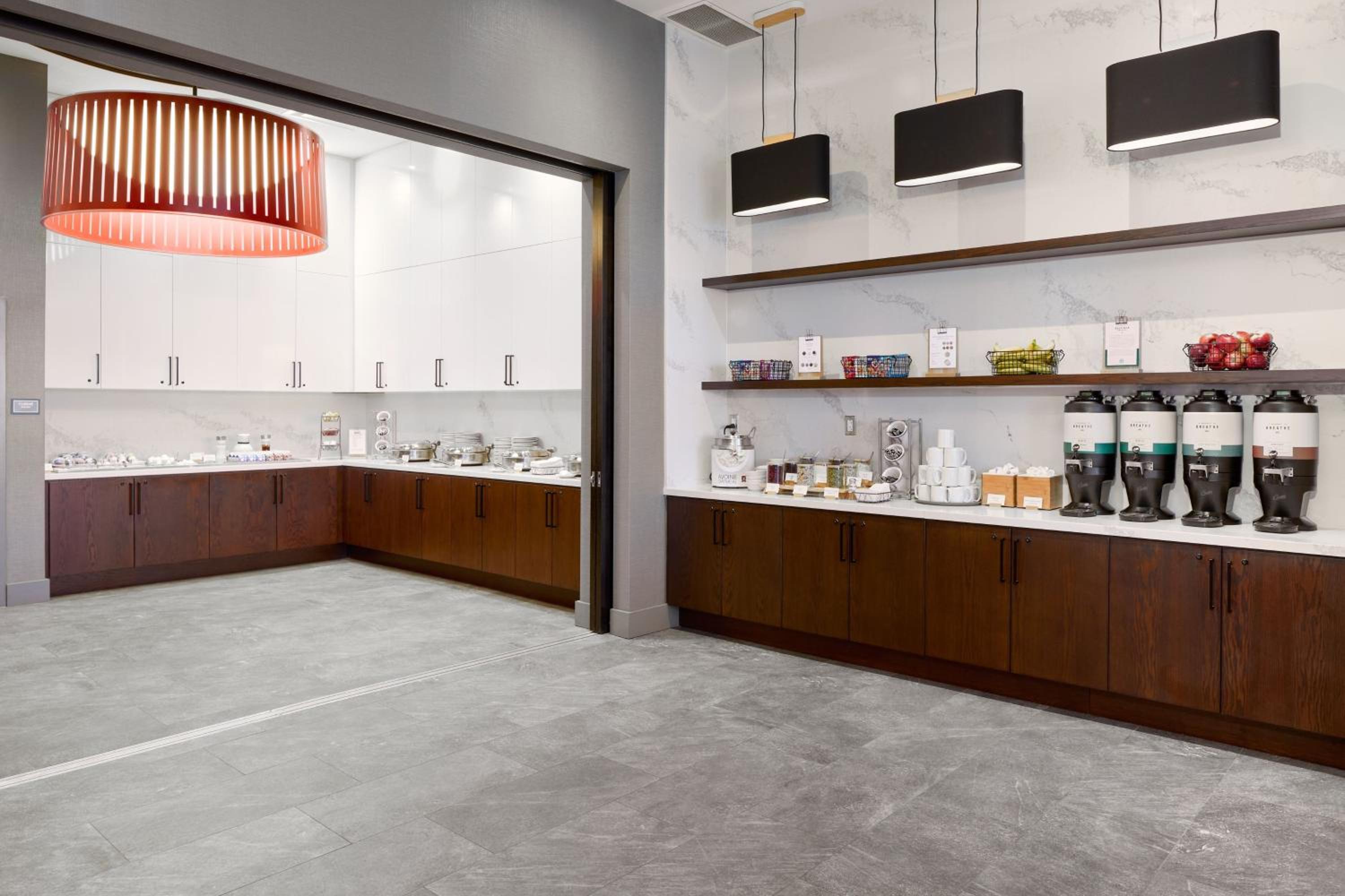 Residence Inn by Marriott Montreal Airport - Property Image 10
