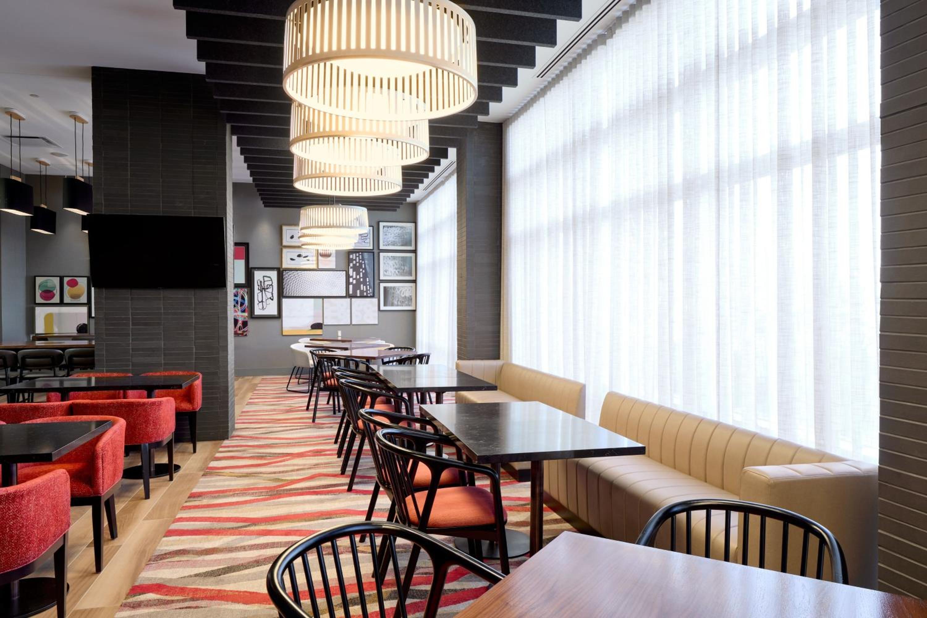 Residence Inn by Marriott Montreal Airport - Property Image 8