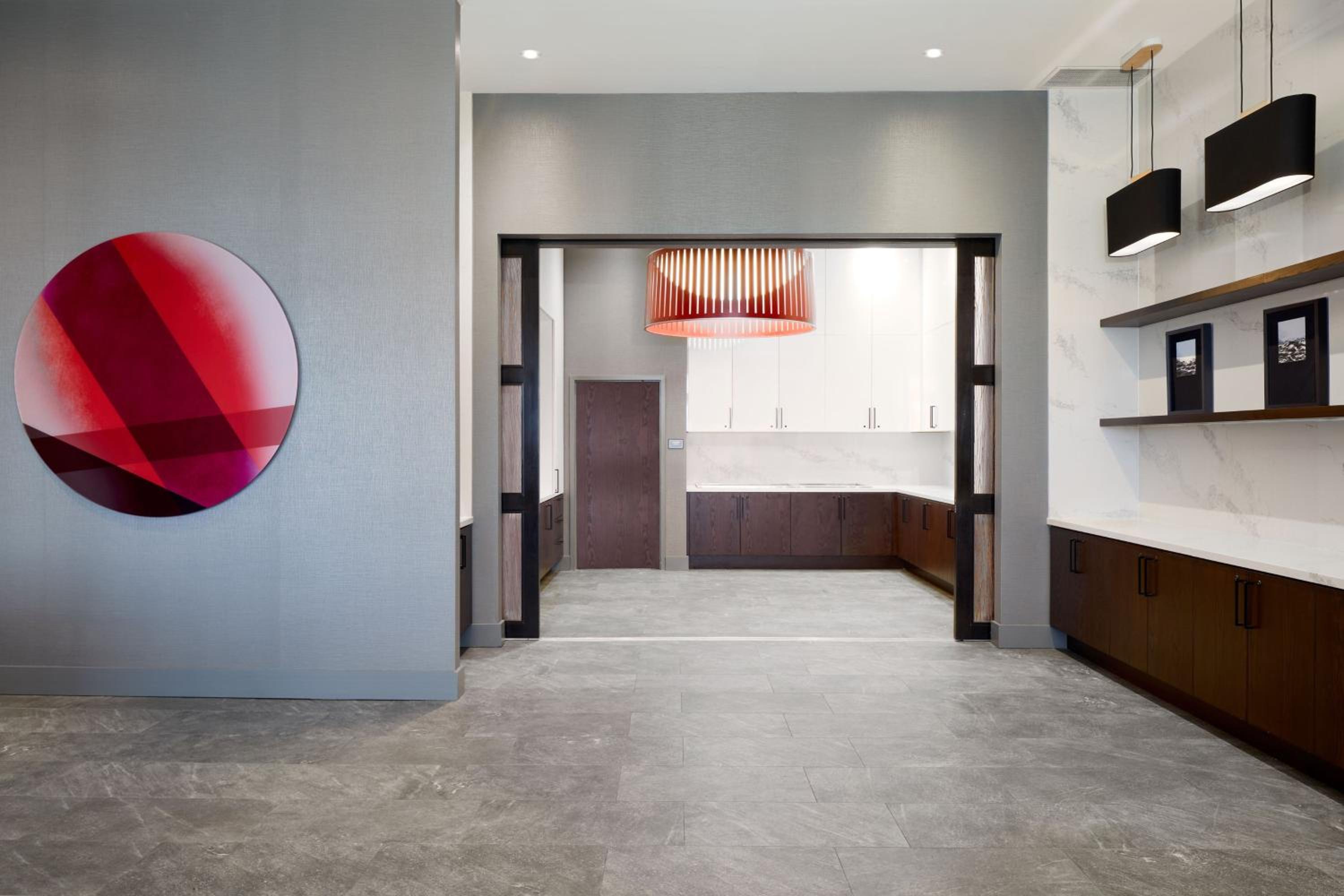 Residence Inn by Marriott Montreal Airport - Property Image 9