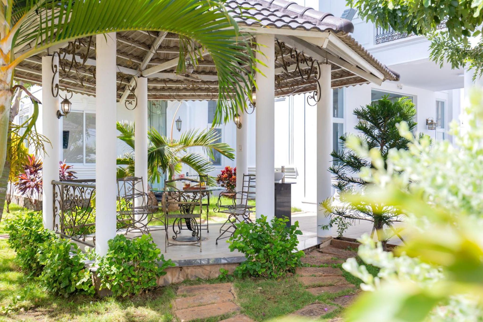 Ruby Villa