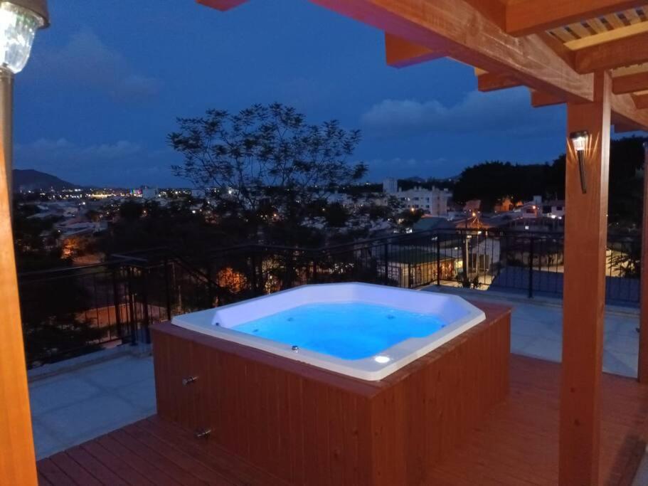 Cobertura Duplex com Jacuzzi Privativa.