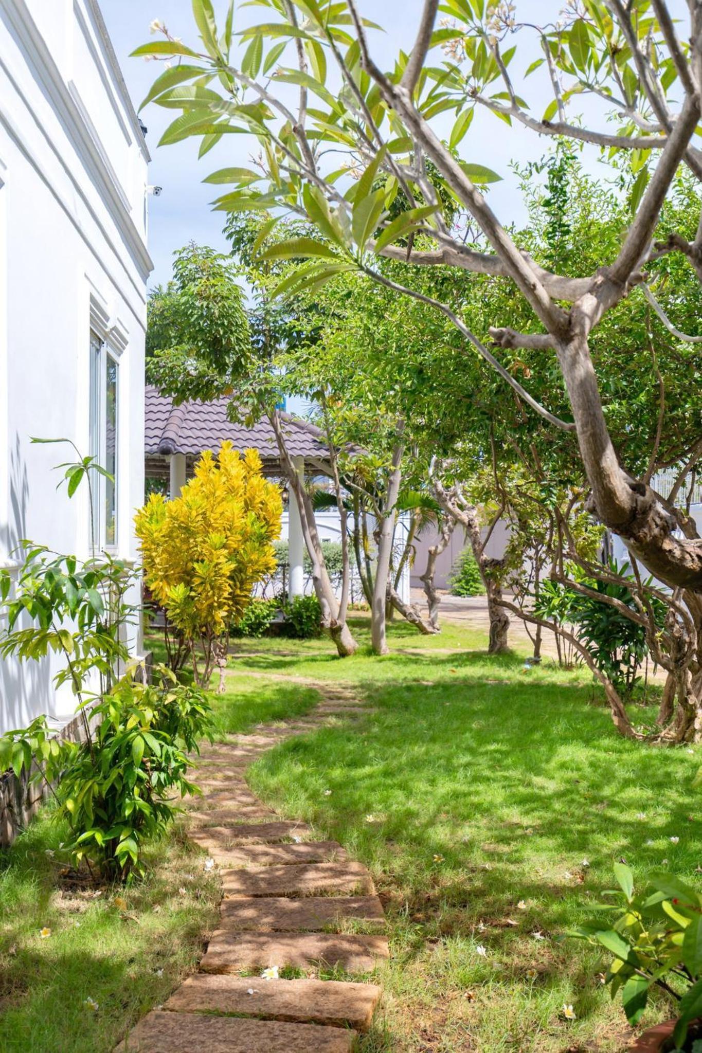 Ruby Villa