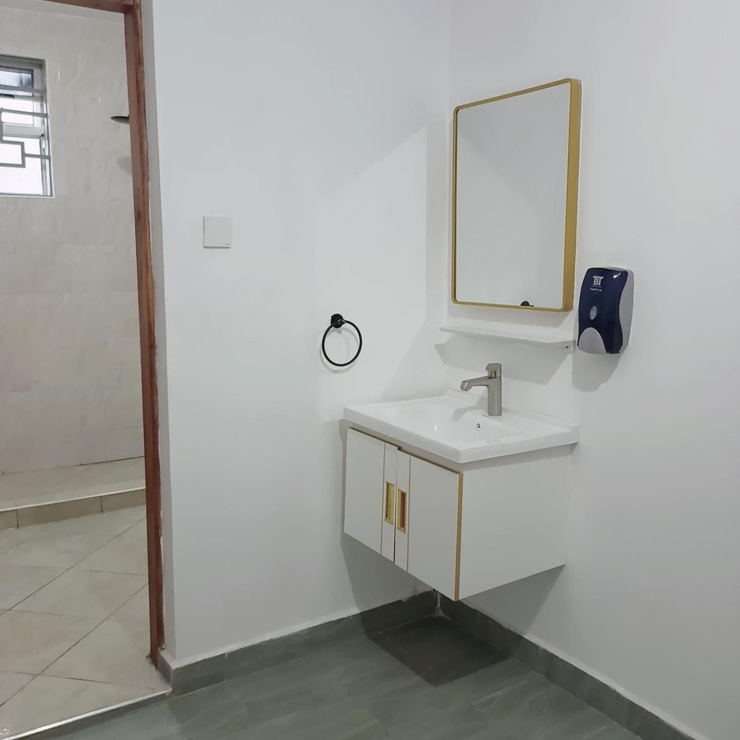 Jade luxury Apartments view 3