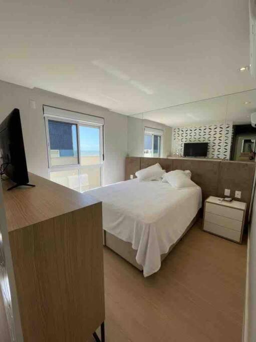 4 suítes, piscina exclusiva, barra sul, B.Camboriú