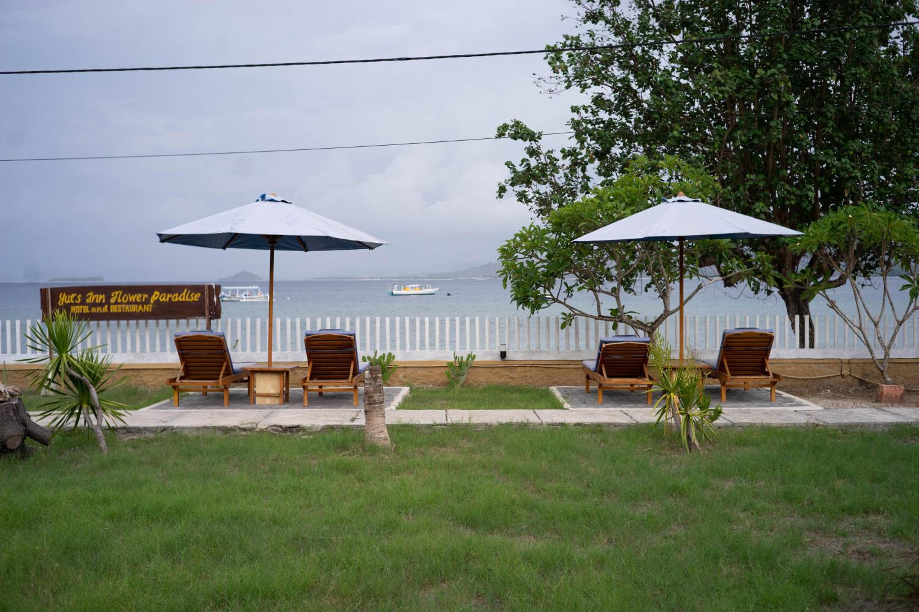 Yut's Inn Flower Paradise Gili Gede view 5