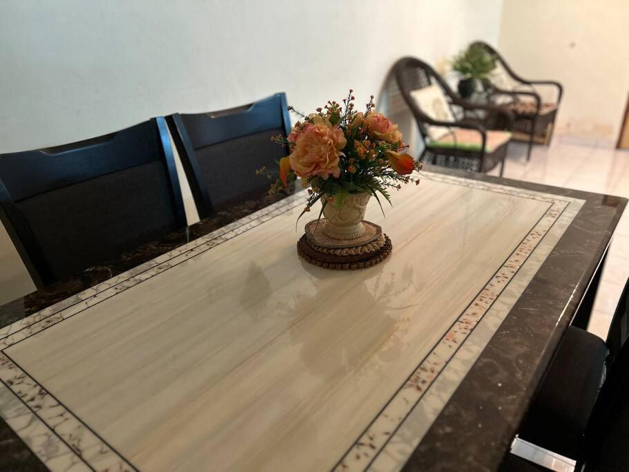 Ipoh Simple Famliy Homestay 3R3B 7-9pax SY24 photo 8