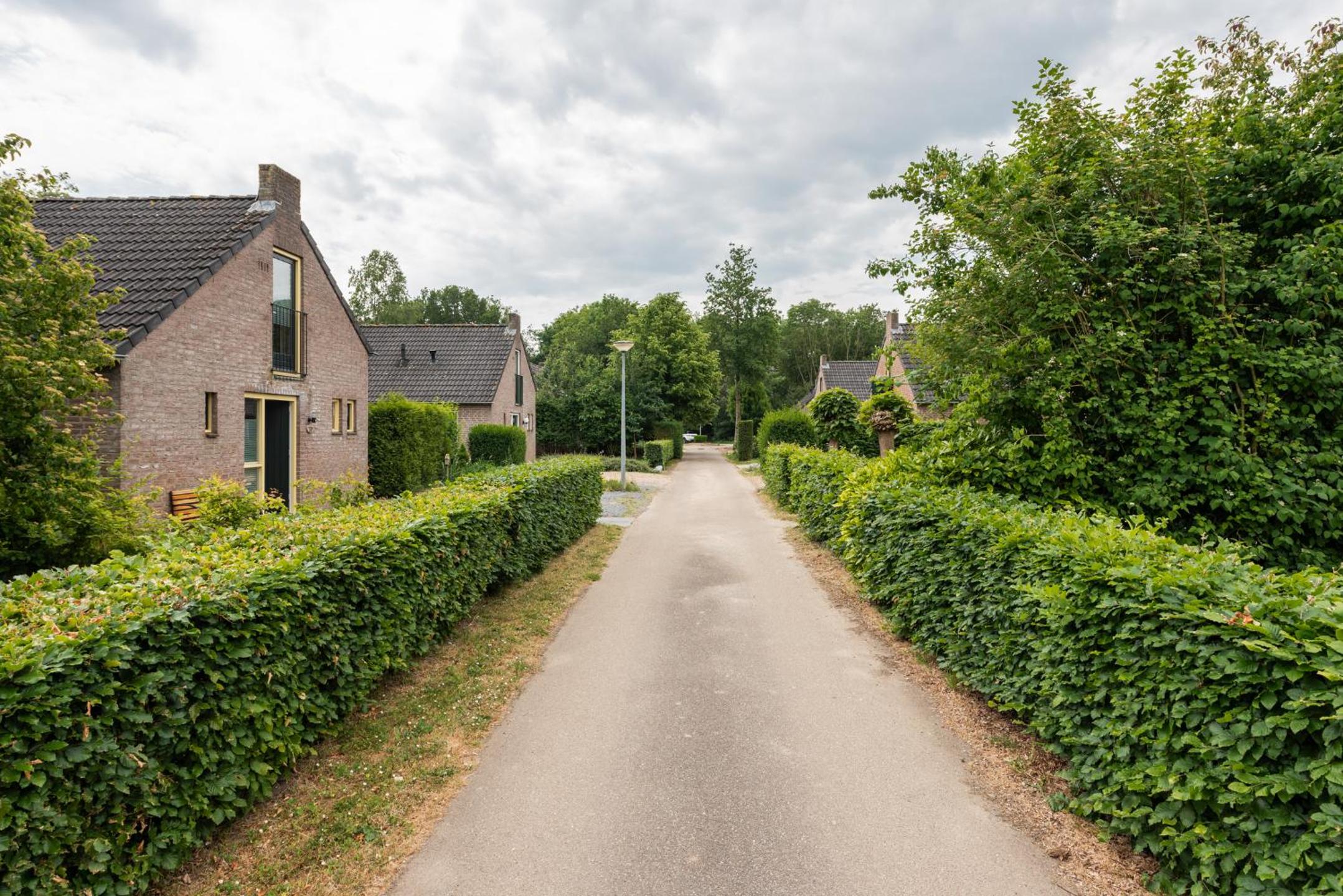 Het Huys Ewijk mooi luxe en een laadpaal view 3