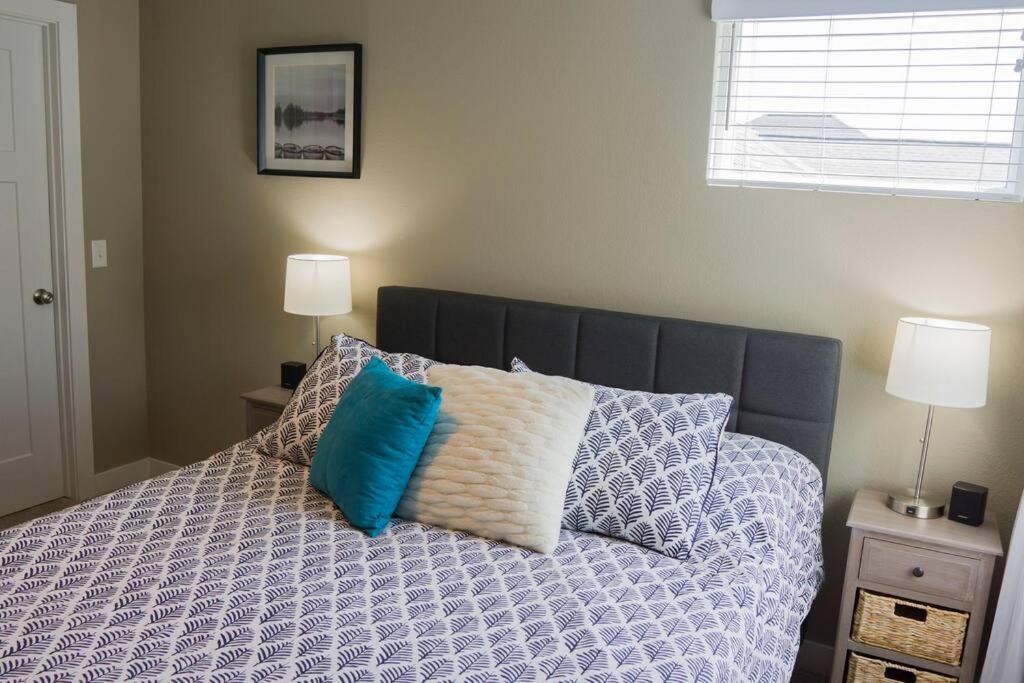 Hillside Harbor In Hawks Woods Estates - Property Image 2
