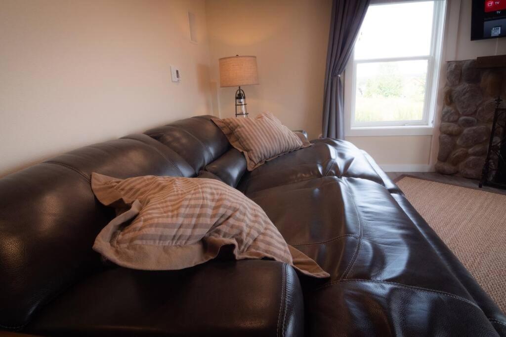 Hillside Harbor In Hawks Woods Estates - Property Image 35