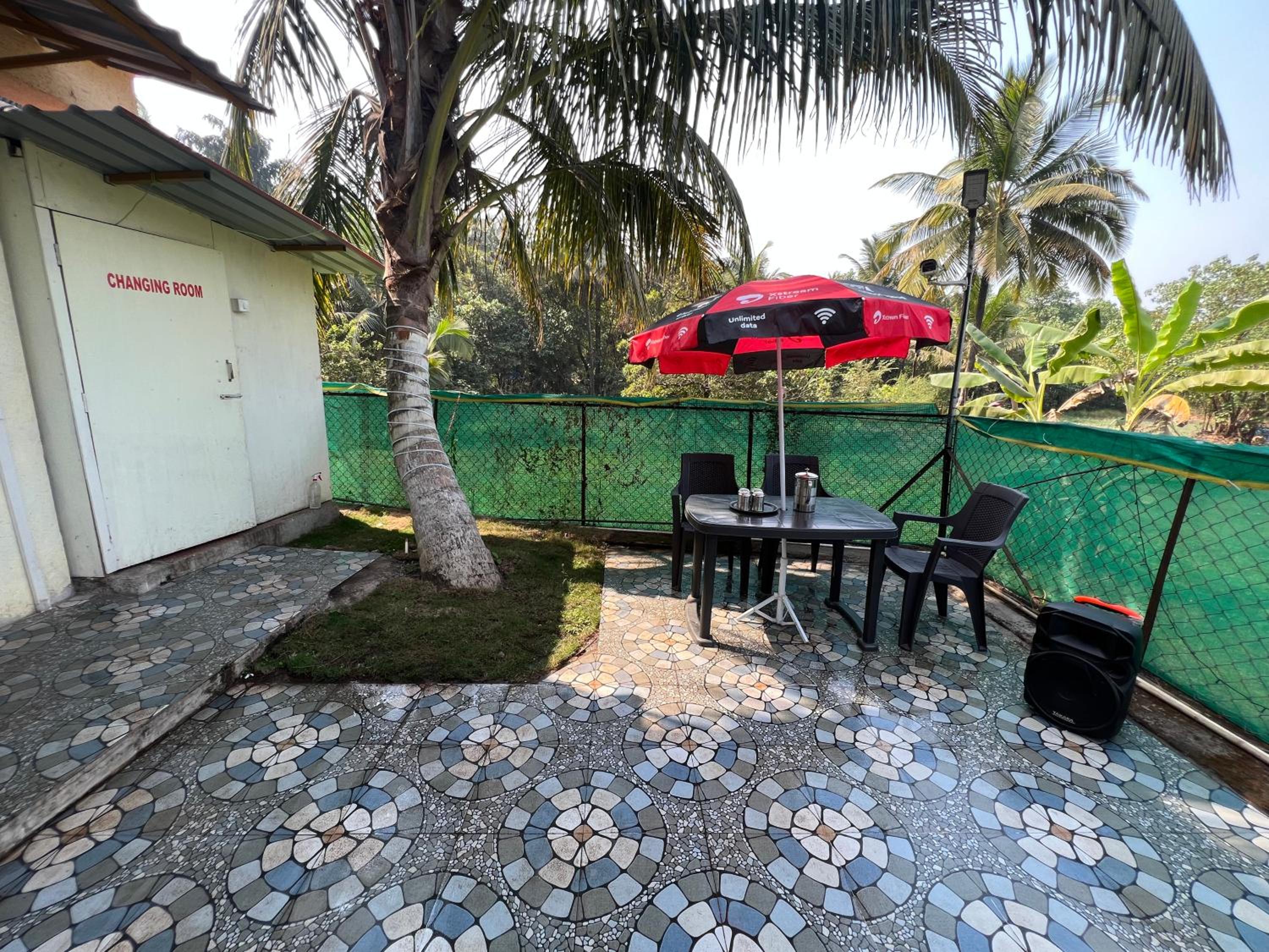 Sunshine Cottage Swimming Pool Villa view 4