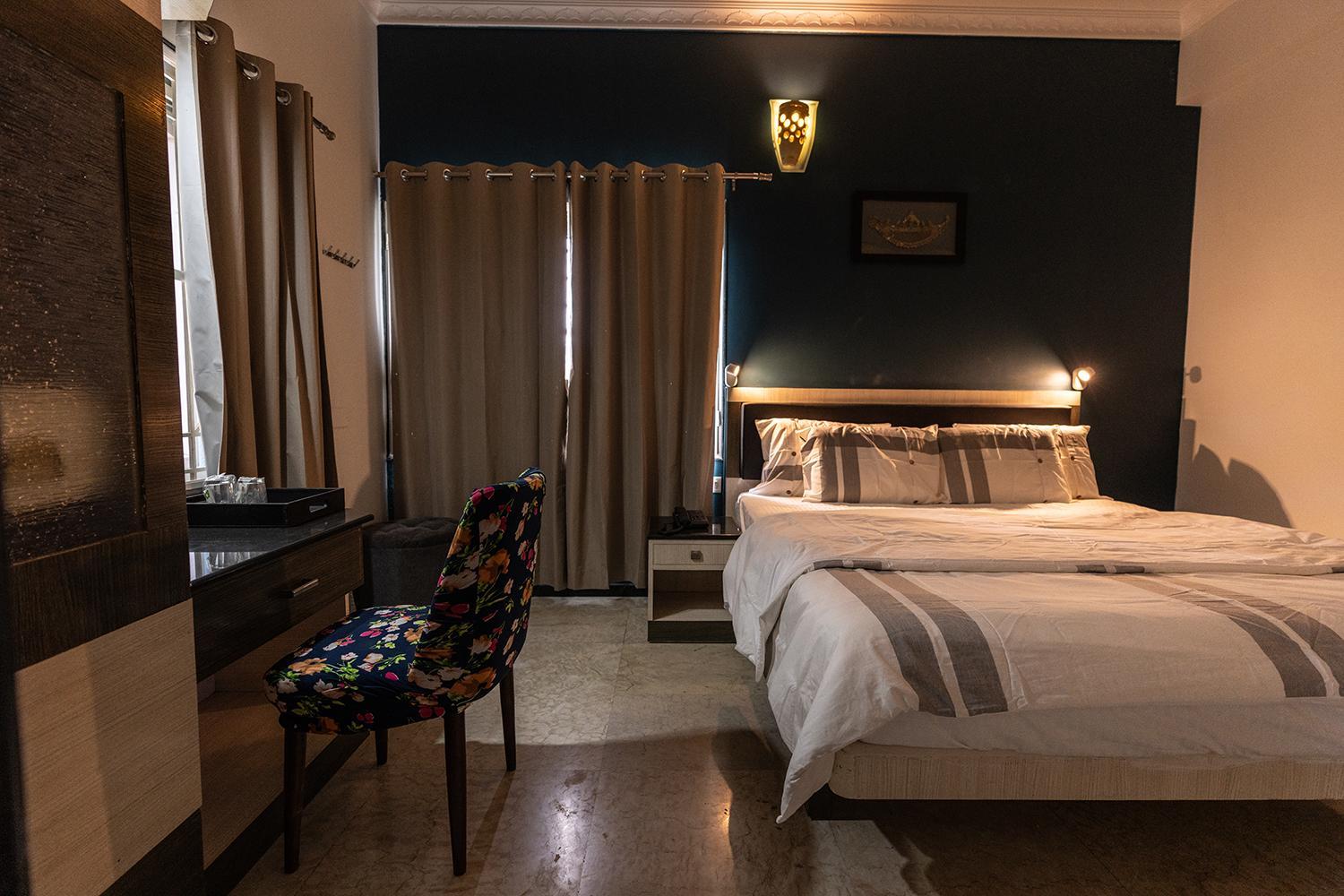 hotel room