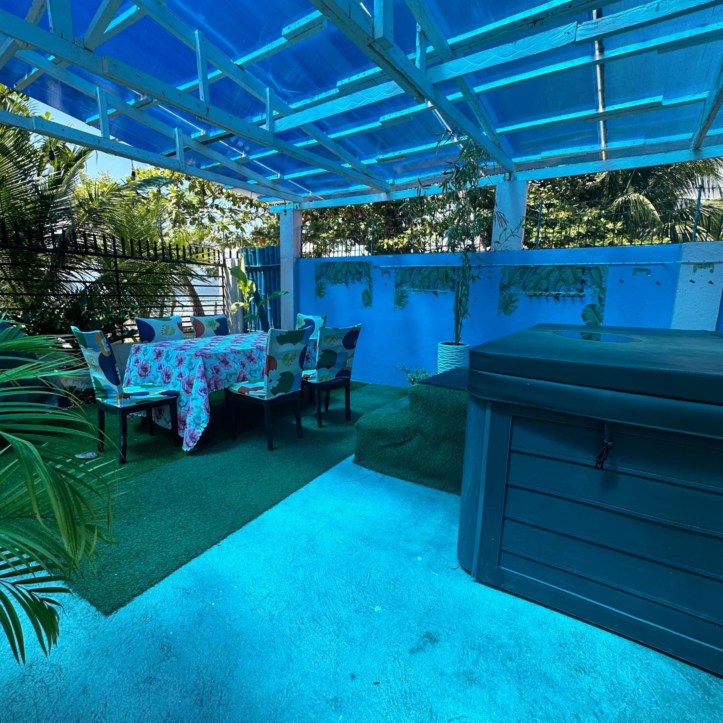 Joy o hoy beachfront house view 2