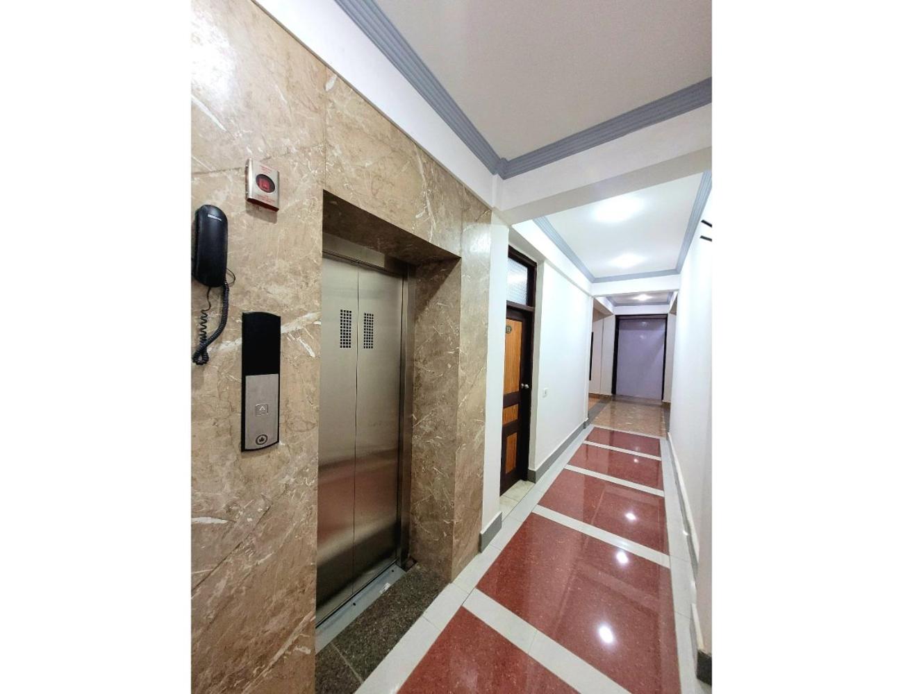 Hotel Snowlight, Khaniyar, Srinagar