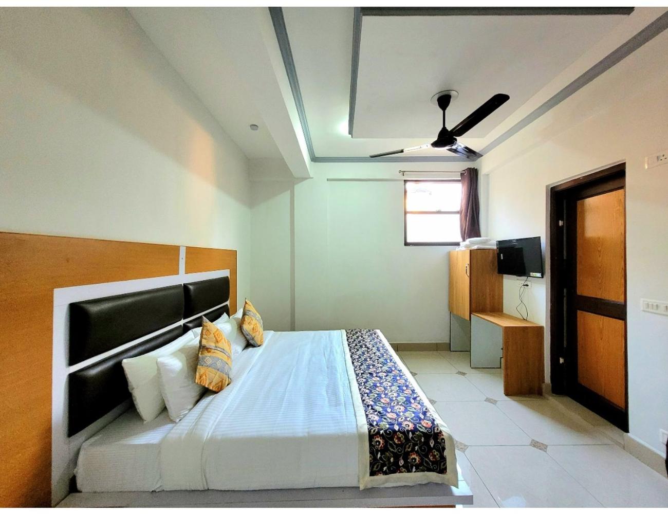 Hotel Snowlight, Khaniyar, Srinagar
