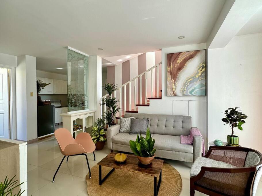 3BR House in San Fernando City near CSI, Manna, SM
