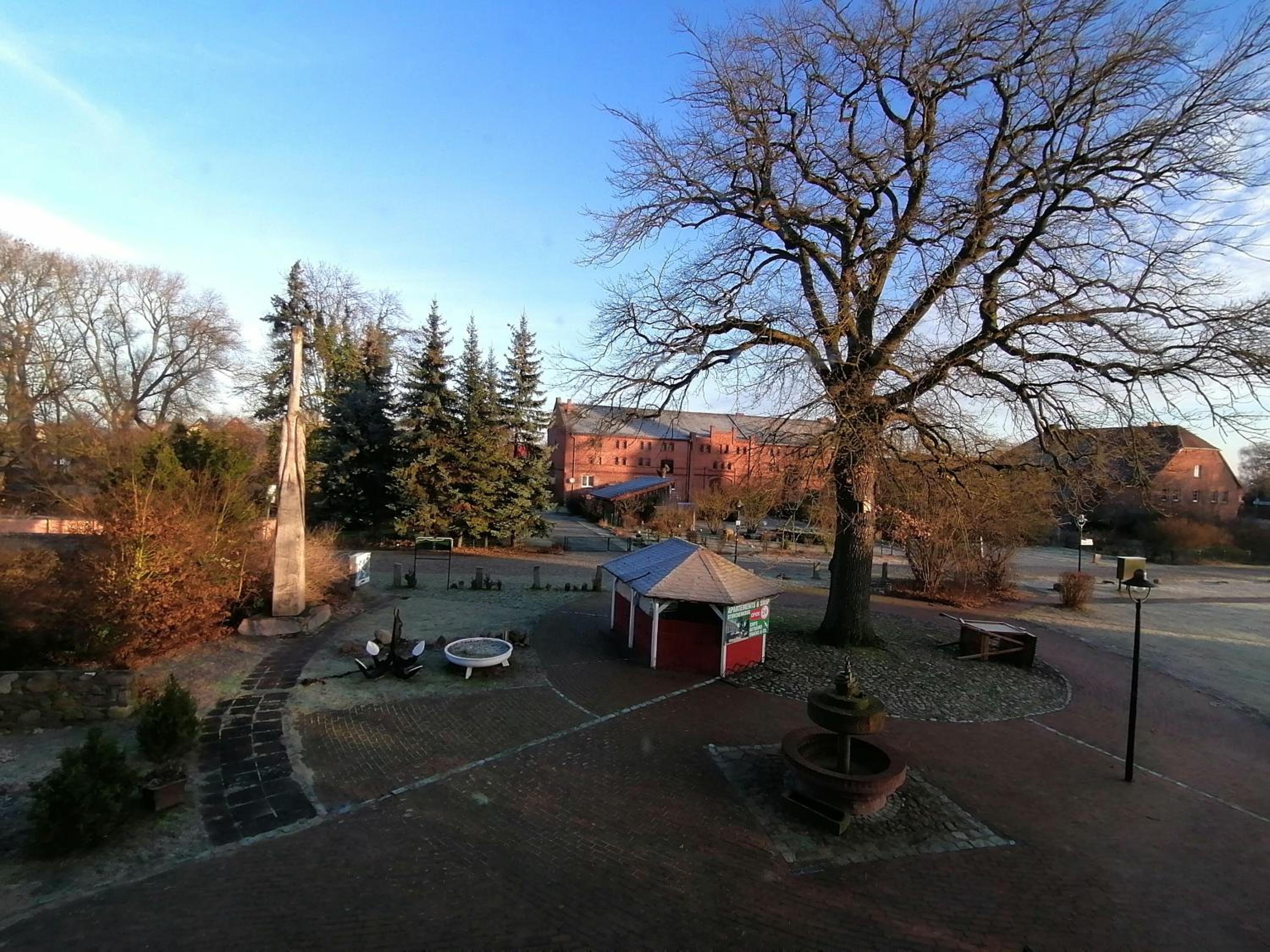 Photo 43